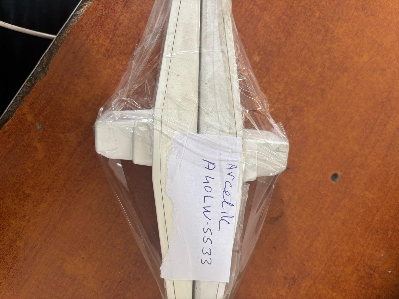 Arçelik A40 LW 5533 TV AYAĞI